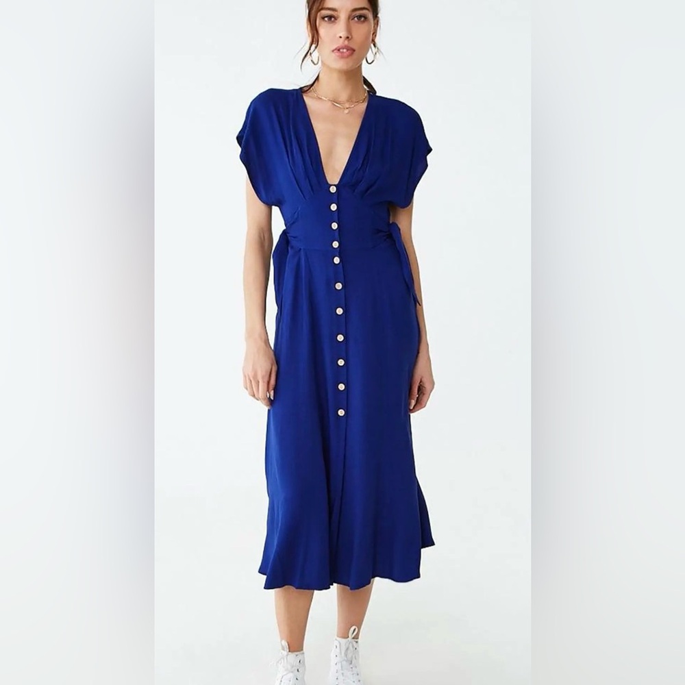 Red Button-Front Midi Dress - Picture 4 of 9